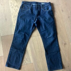 Bonobos classic jeans. Slim fit. Size 36/32. Dark wash. Great condition!